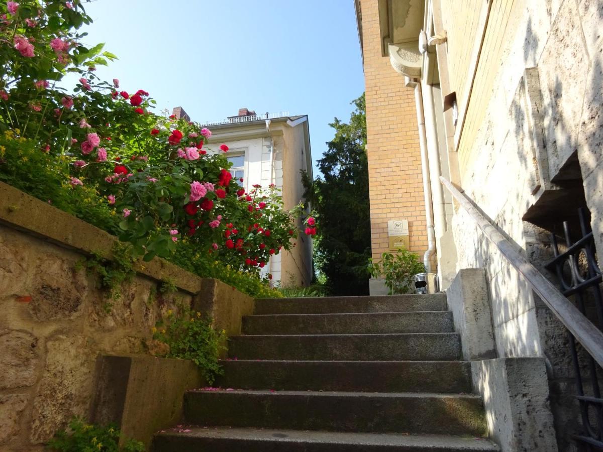 Hummel Hostel - Historische Stadtvilla Mit Garten Weimar  Extérieur photo