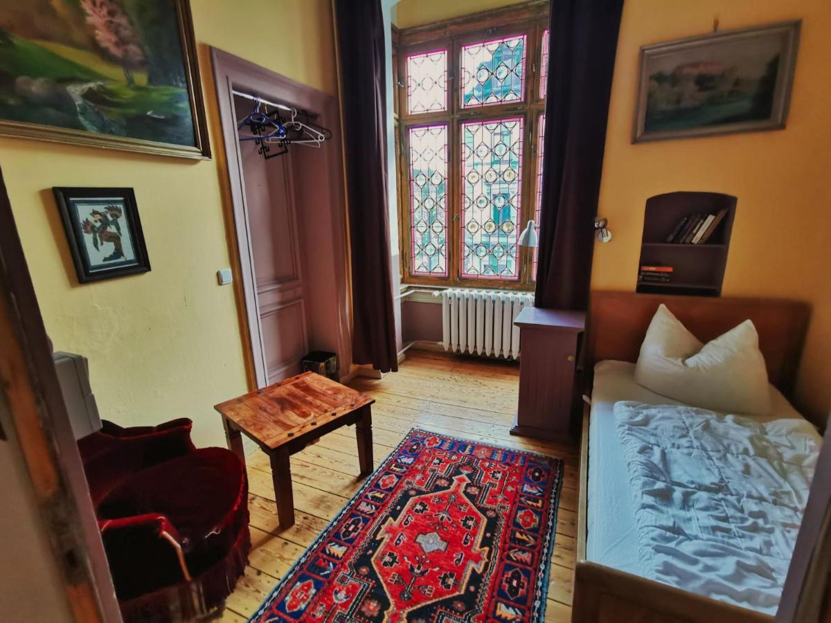 Hummel Hostel - Historische Stadtvilla Mit Garten Weimar  Extérieur photo