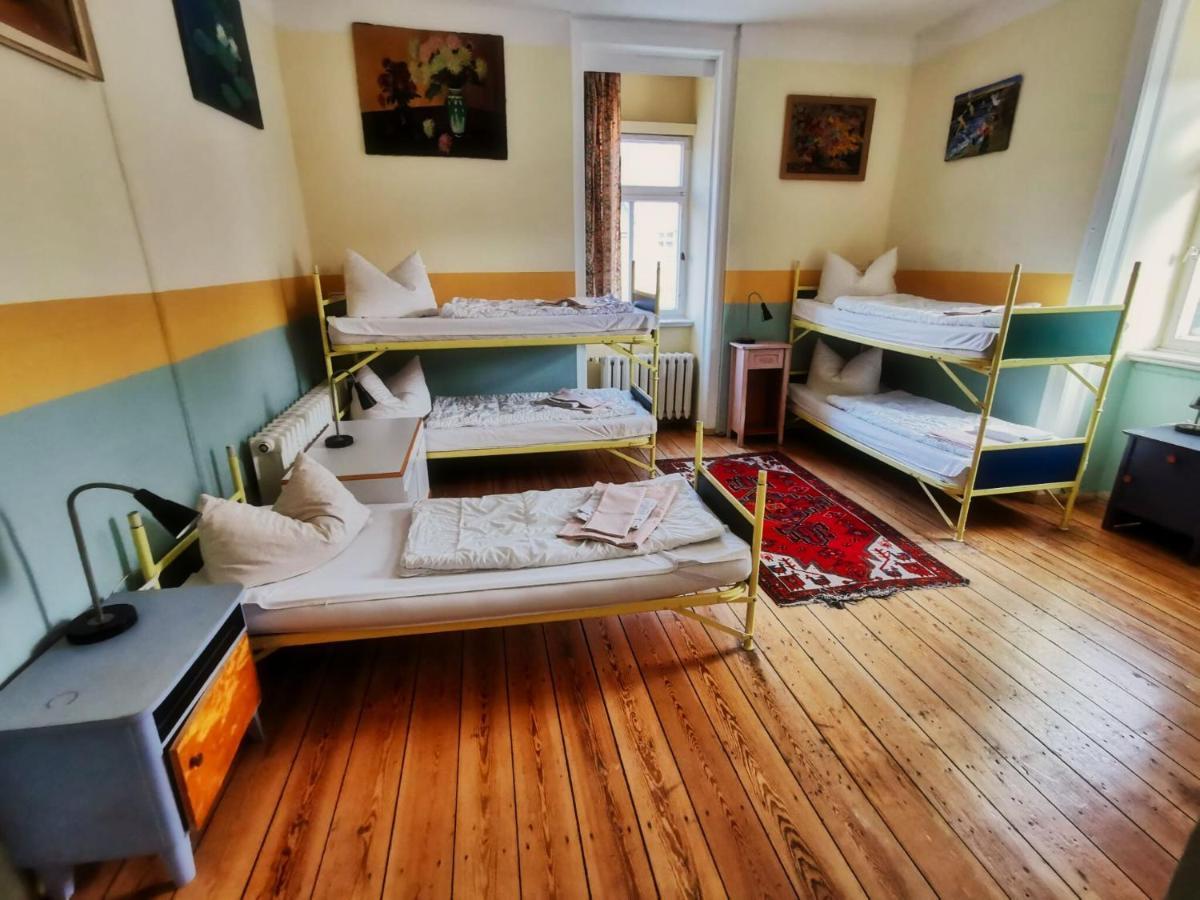 Hummel Hostel - Historische Stadtvilla Mit Garten Weimar  Extérieur photo