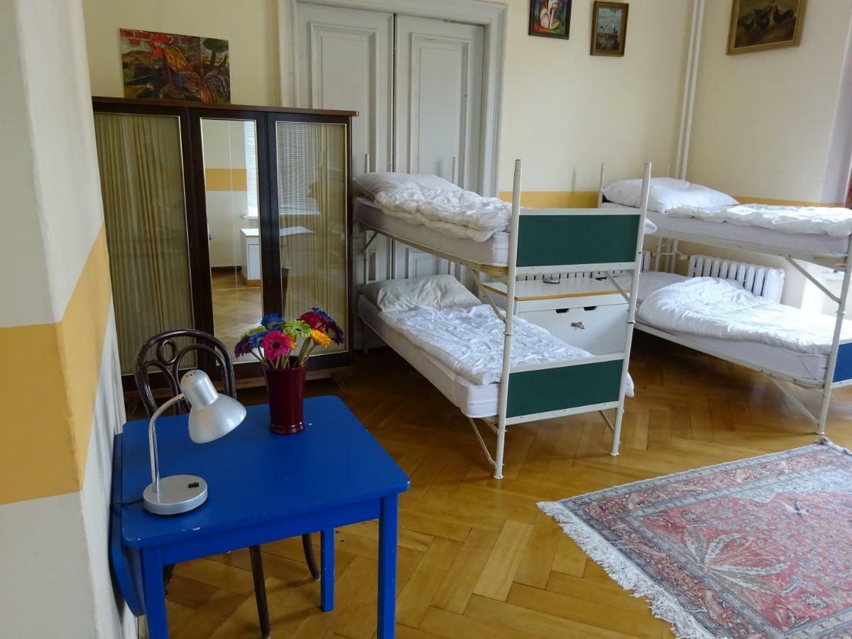 Hummel Hostel - Historische Stadtvilla Mit Garten Weimar  Extérieur photo
